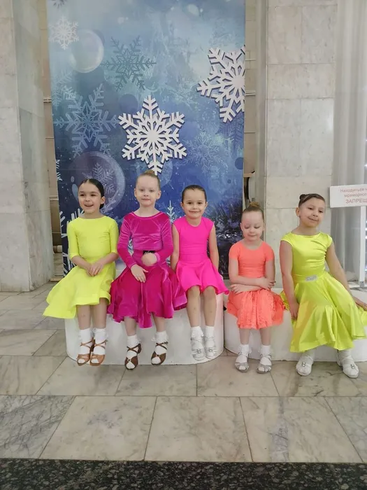 photo_5224637156935014316_y