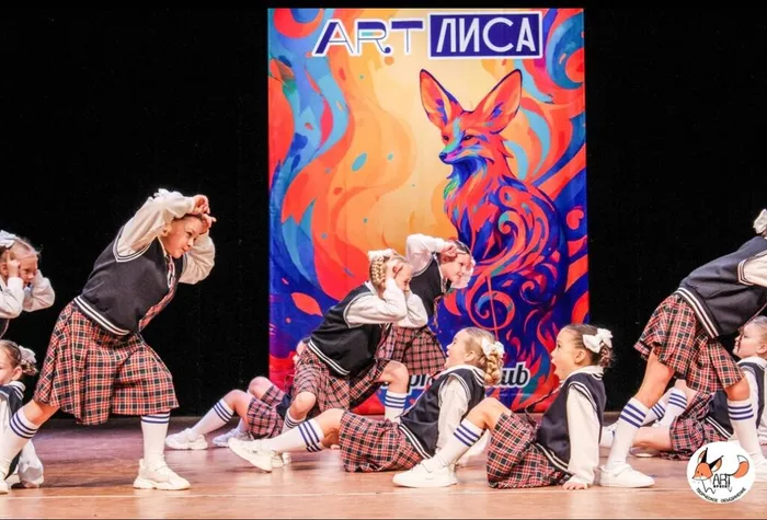 photo_5228919028875725927_y