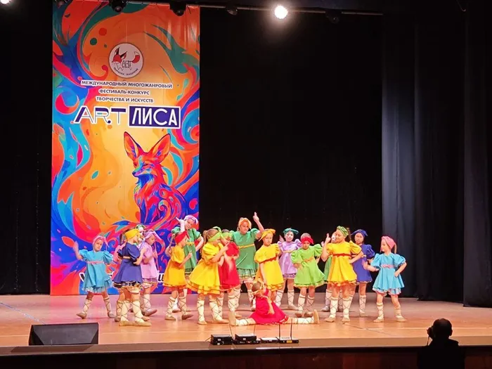 photo_5208450292779781215_y