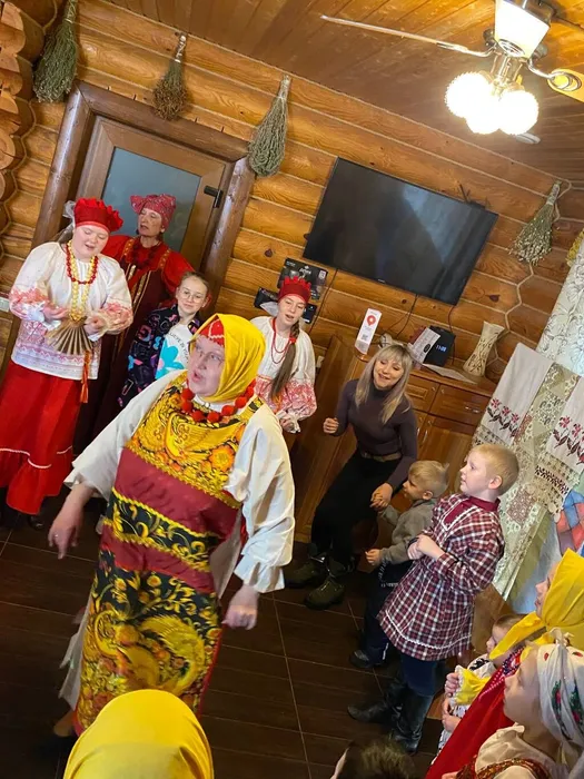 photo_5249019587490160759_y